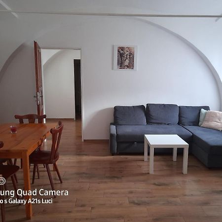 Kojan Apartment Jilovice Bagian luar foto