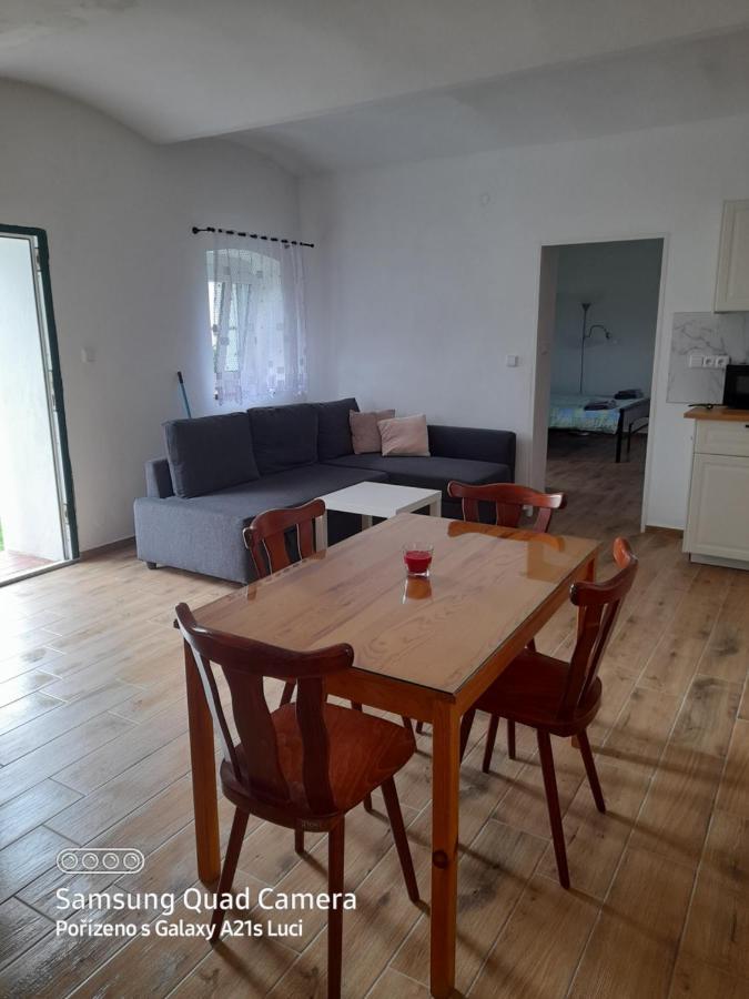 Kojan Apartment Jilovice Bagian luar foto